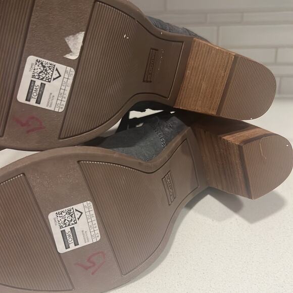 TOMS majorca Laser Cut Peep Toe Sz 8.5 - Picture 3 of 3